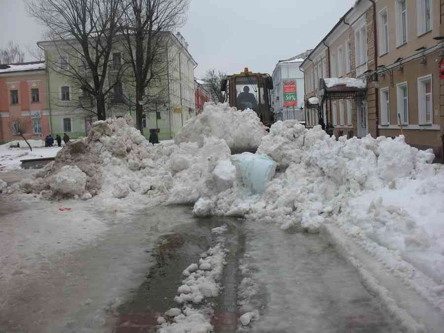 Тающий снег таит много бед