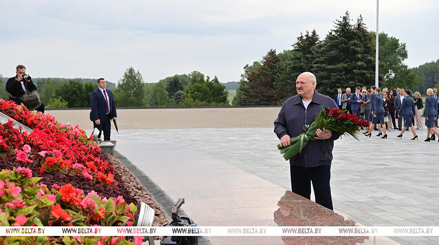 Лукашенко о реконструкции Кургана Славы: главное – не испортить первоначальный вид